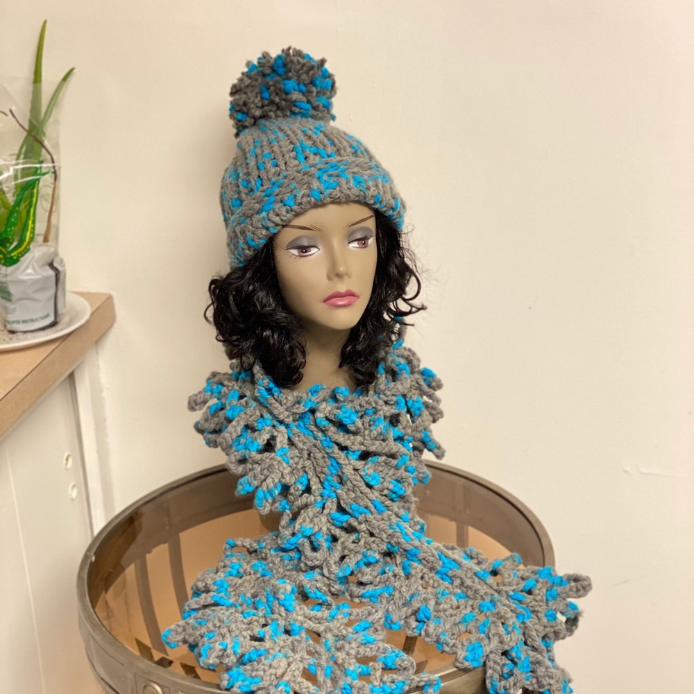 Leaf wool  scarf set handmade